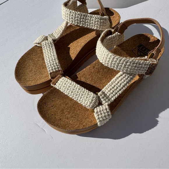 REEF Women's Cushion Rem Hi Platform Sandals  Size 7 - Picture 3 of 9